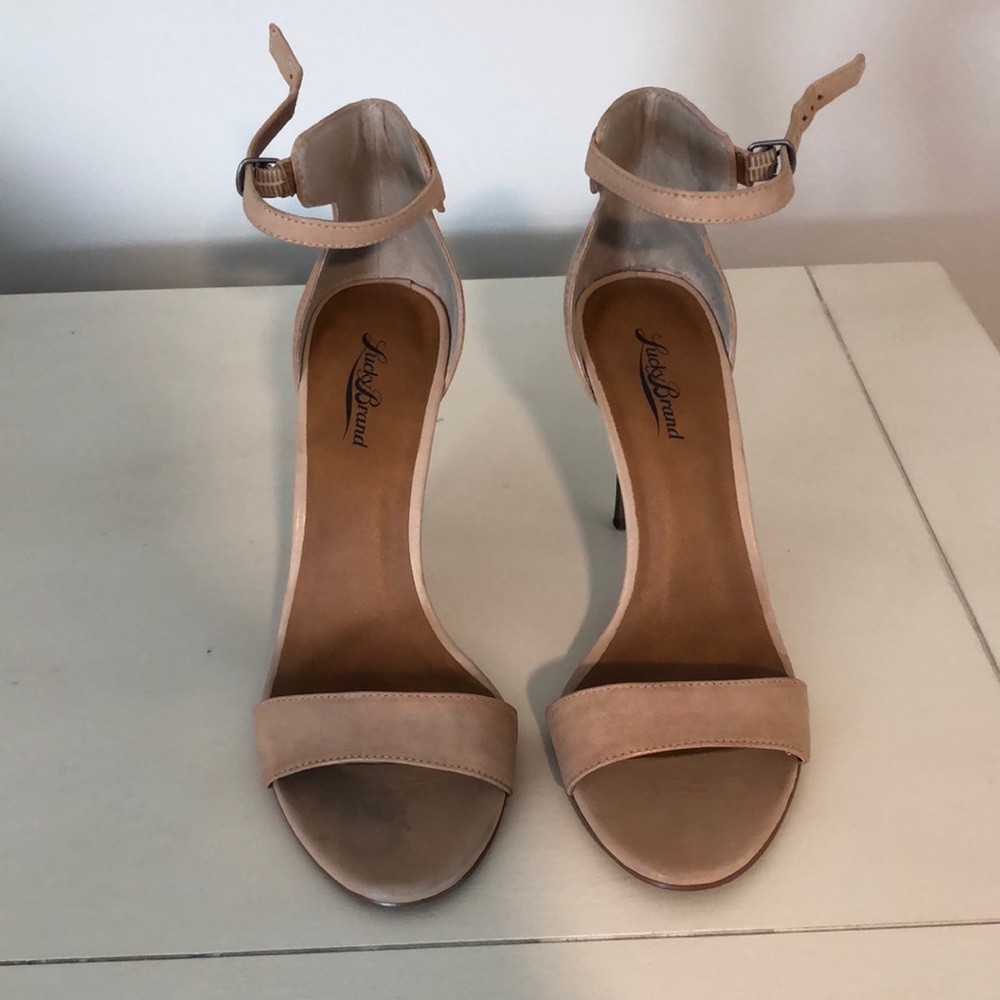 Nude leather heels